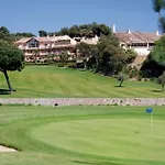 Lägenhet Golf Gardens Elegant 2 Bedroom With Tropical Garden Views Walk To