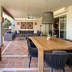 Golf Gardens Elegant 2 Bedroom With Tropical Garden Views Walk To Lägenhet Marbella