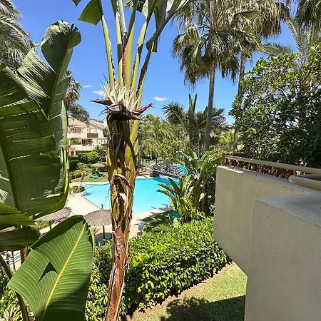 Golf Gardens Elegant 2 Bedroom With Tropical Garden Views Walk To Apartman Marbella