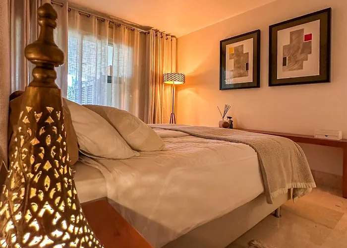 Golf Gardens Elegant 2 Bedroom With Tropical Garden Views Walk To Apartman Marbella