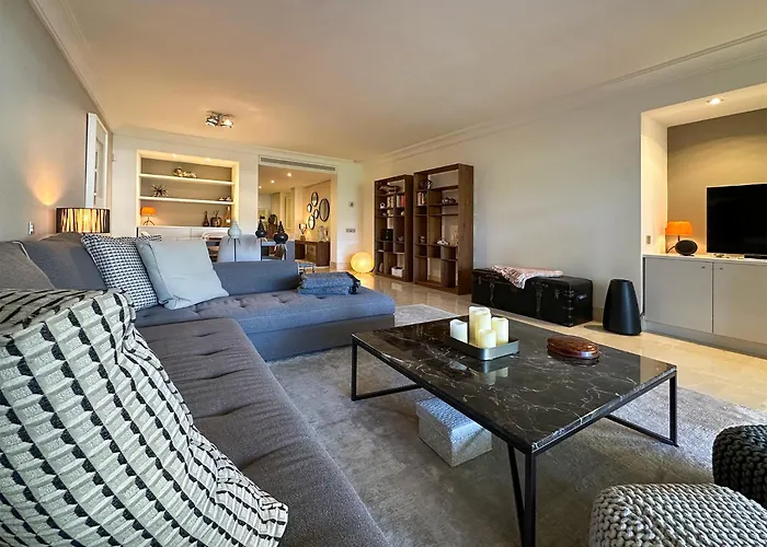 Golf Gardens Elegant 2 Bedroom With Tropical Garden Views Walk To * Marbella