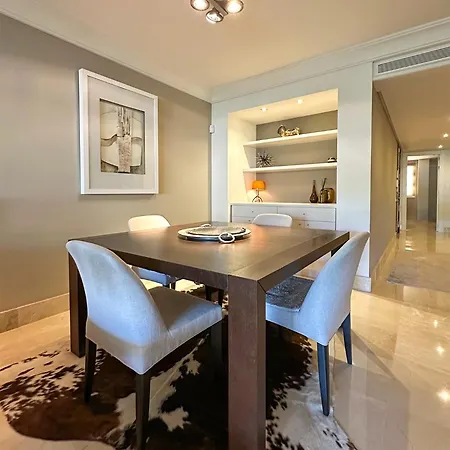 Golf Gardens Elegant 2 Bedroom With Tropical Garden Views Walk To Marbella