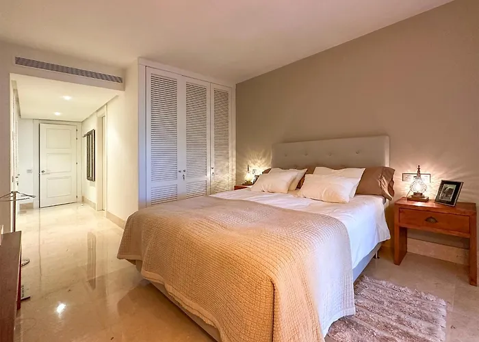 شقة Golf Gardens Elegant 2 Bedroom With Tropical Garden Views Walk To